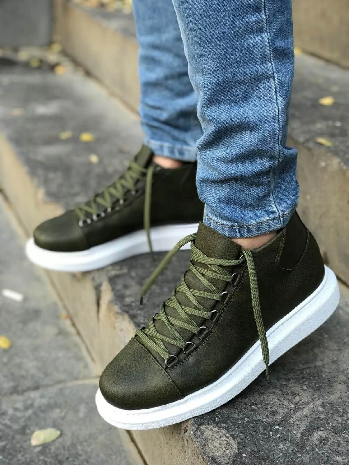 Khaki Mid Top Sneaker CH258