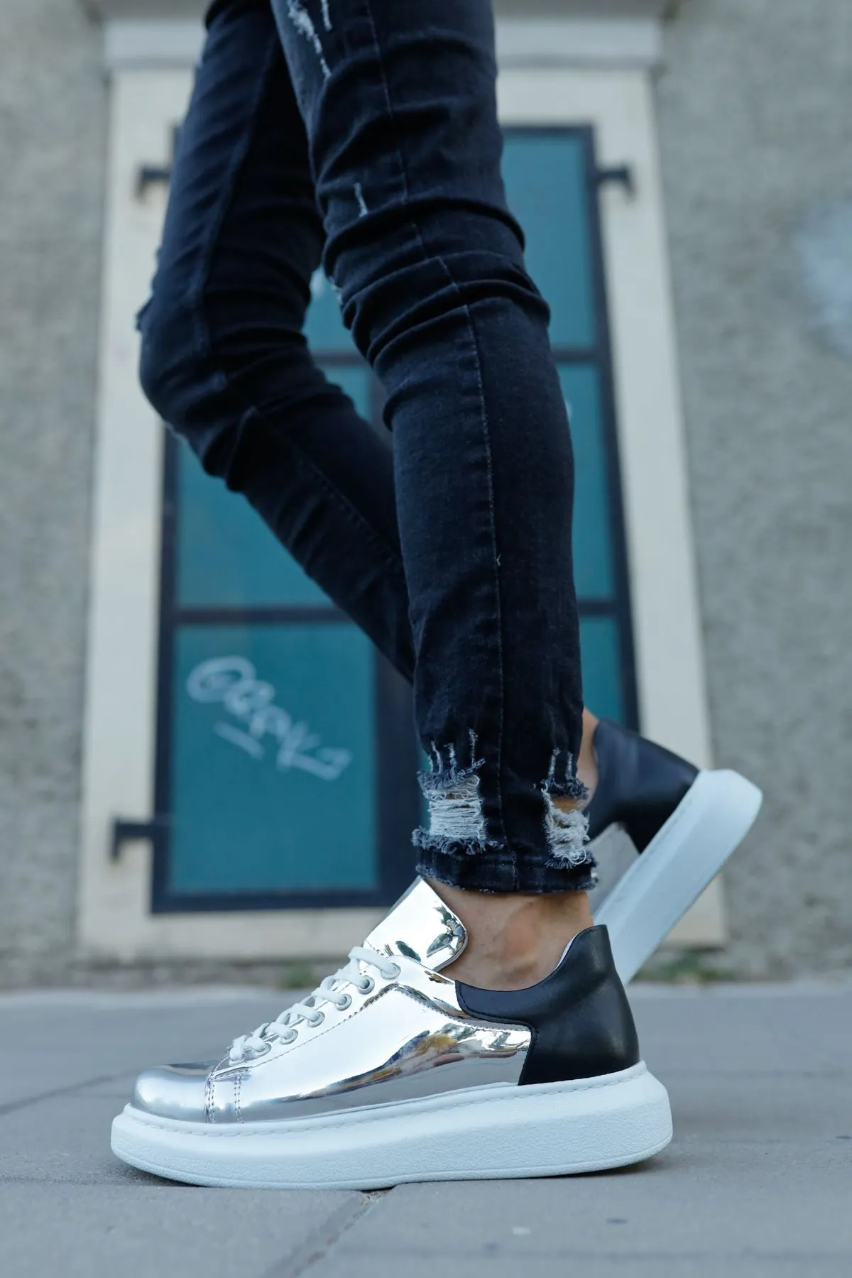 Silver Black Sneaker CH259